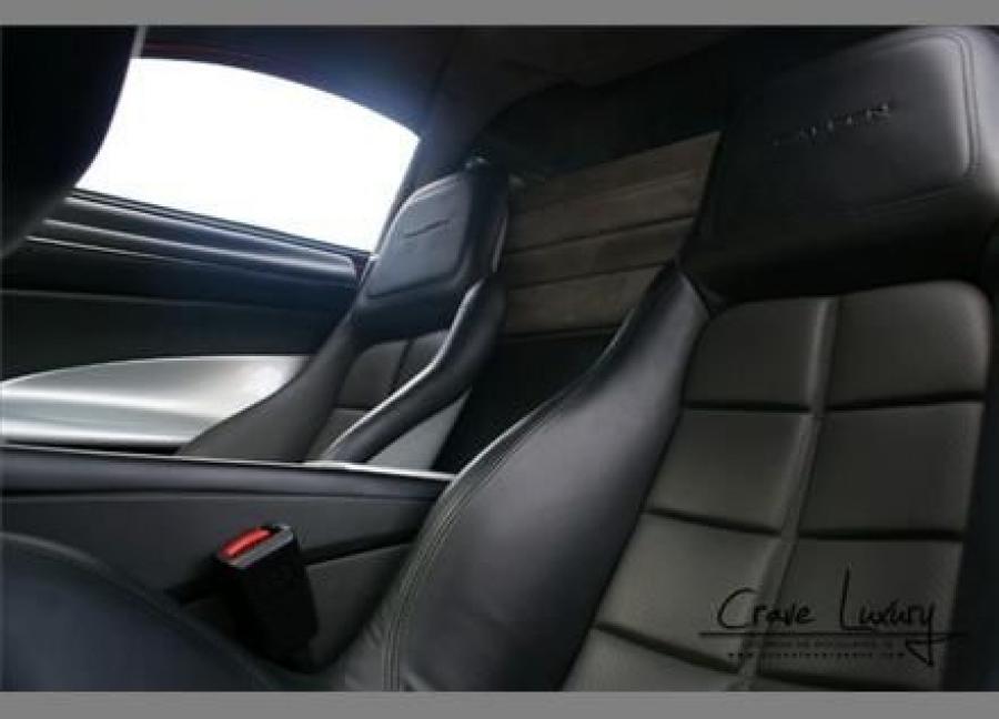 Детали интерьера Saleen S7 Twin Turbo 2005 года  (фото 102 из 152)